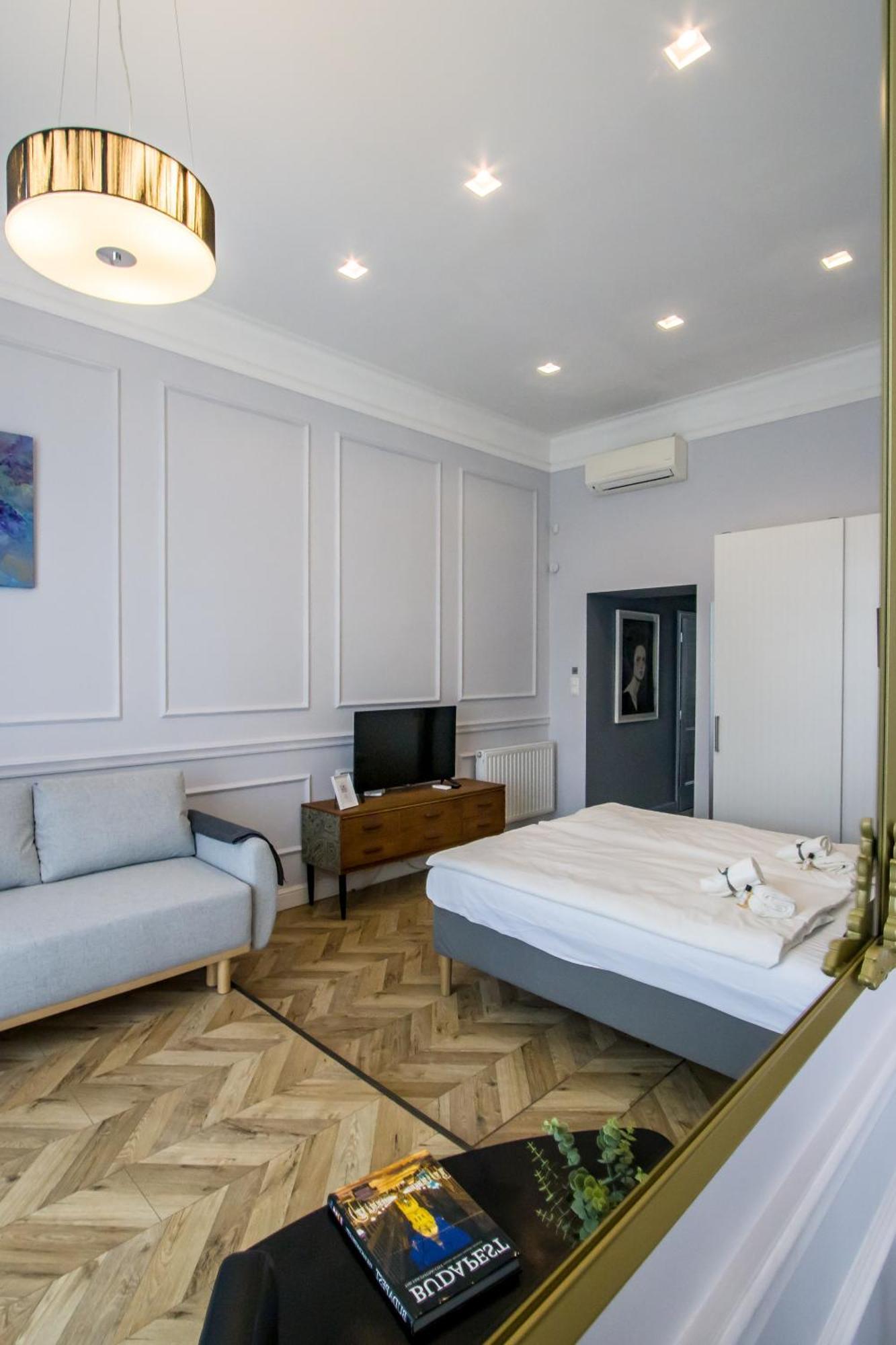Wilson'S Oktogon Square Suite Apartment Будапешт Экстерьер фото